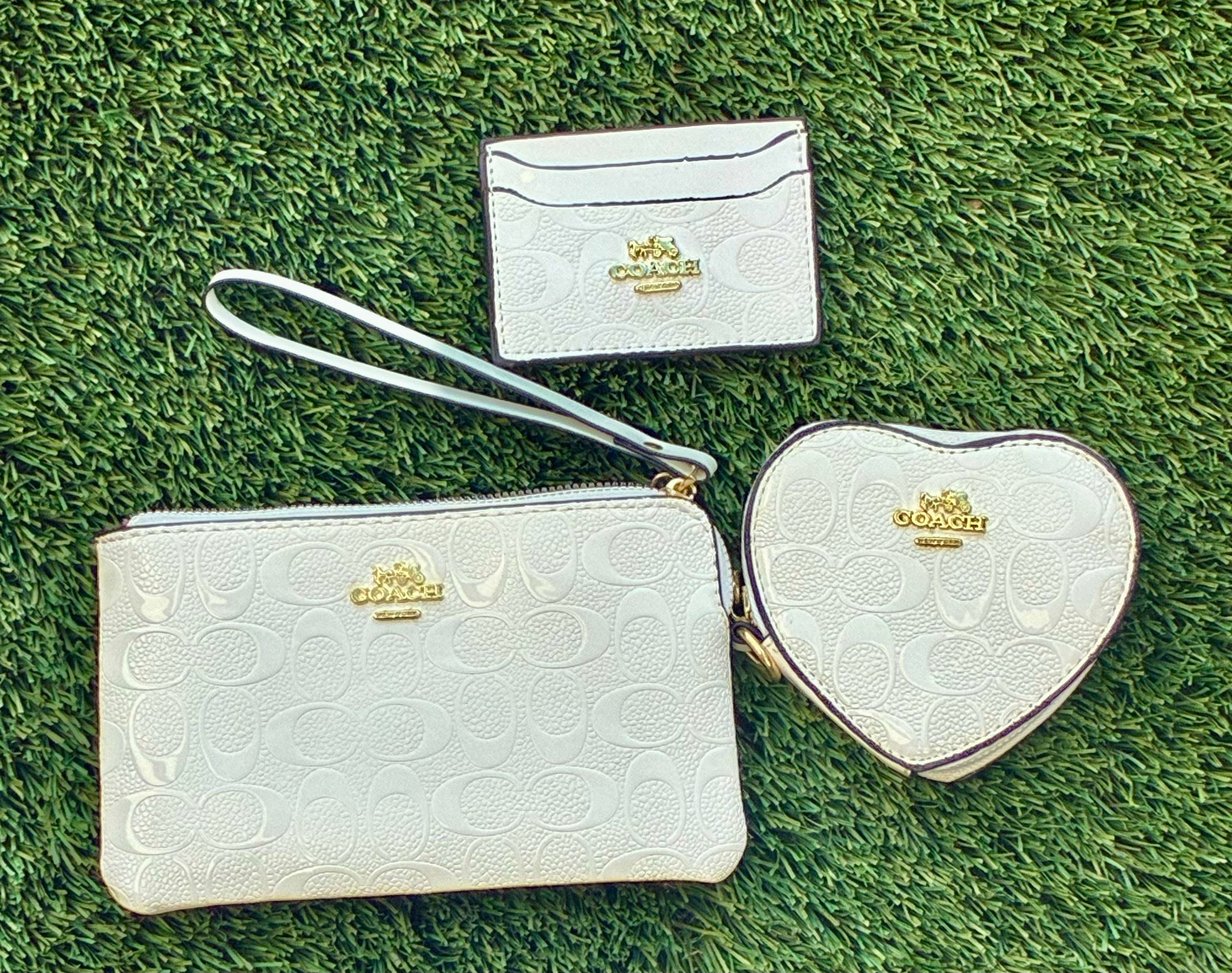 COACH 3pc Wristlet Set(white)